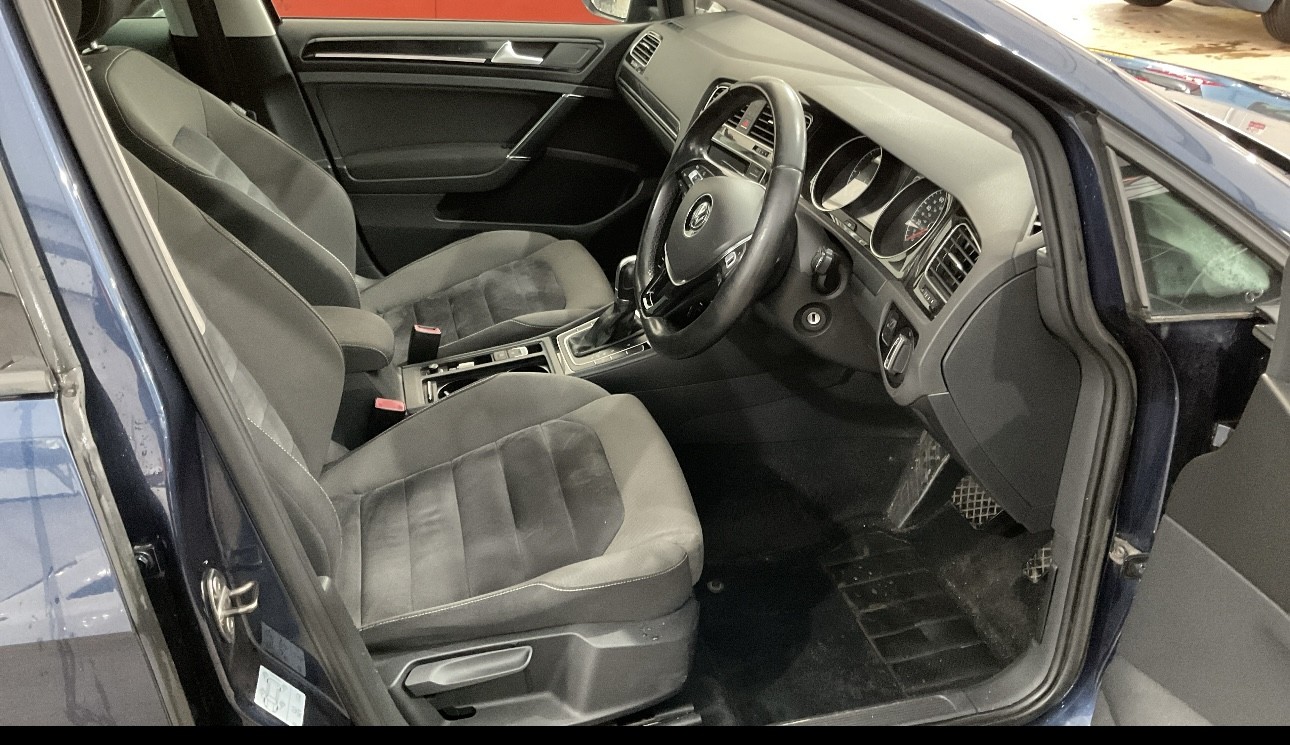 Used Volkswagen Golf 2013 for sale - 76637422: Photo 8