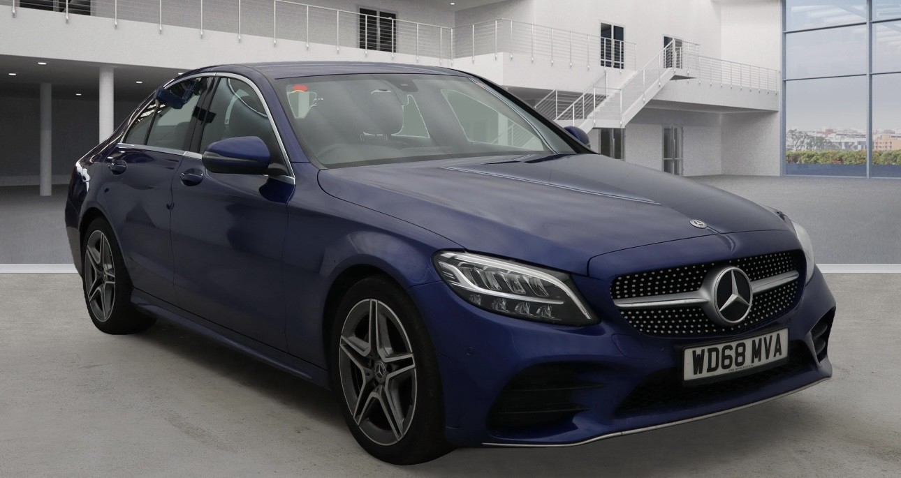 Used Mercedes-Benz C-Class 2019 for sale - 76120244: Photo 2