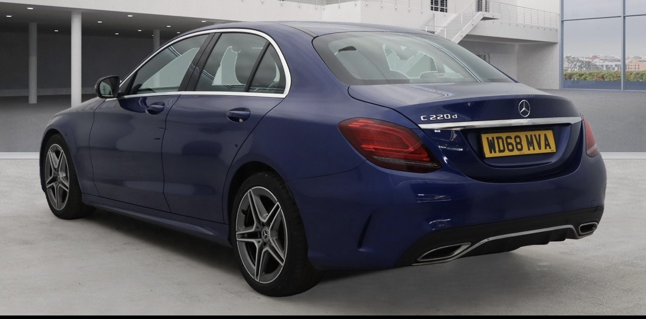 Used Mercedes-Benz C-Class 2019 for sale - 76120244: Photo 3
