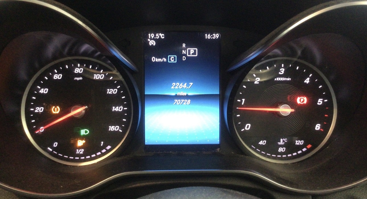 Used Mercedes-Benz C-Class 2019 for sale - 76120244: Photo 8
