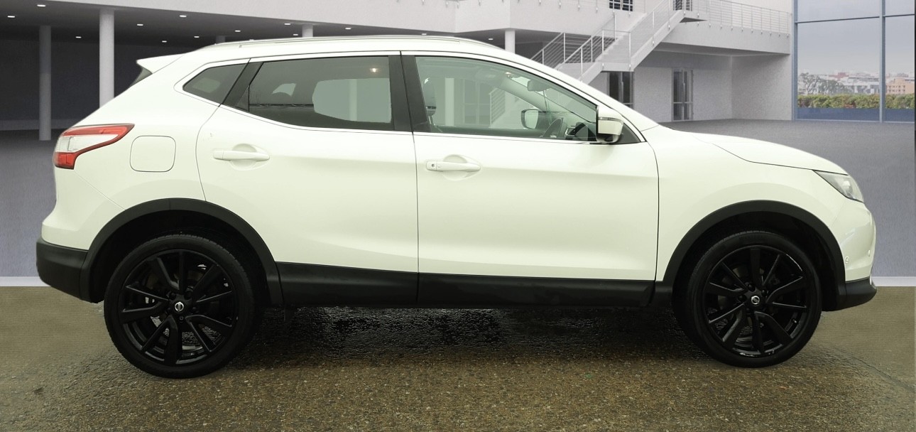Used Nissan Qashqai 2015 for sale - 77237089: Photo 4