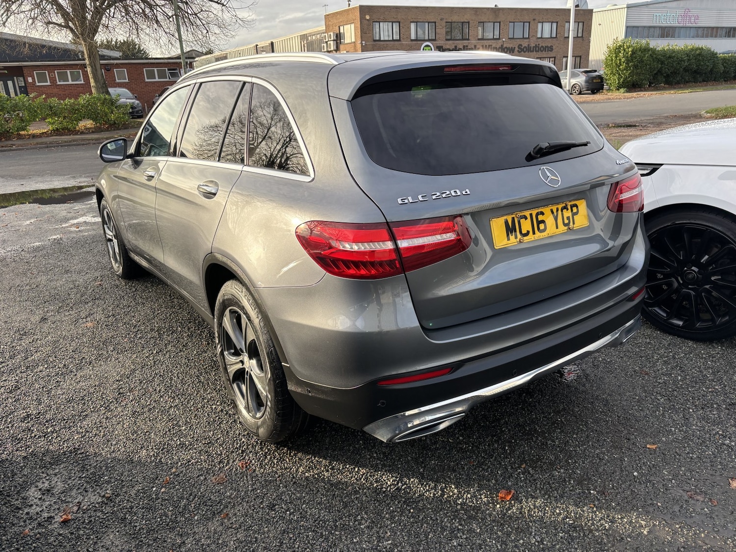 Used Mercedes-Benz GLC 2016 for sale - 76334719: Photo 3