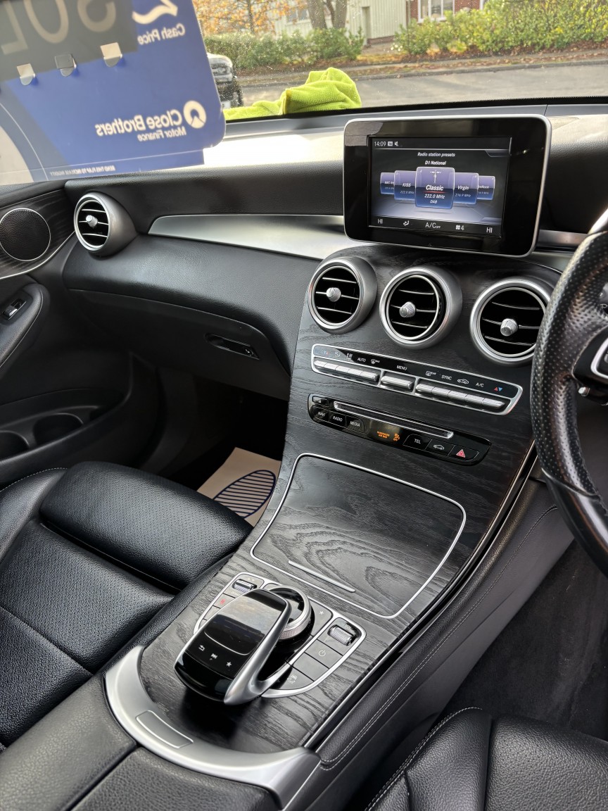 Used Mercedes-Benz GLC 2016 for sale - 76334719: Photo 9