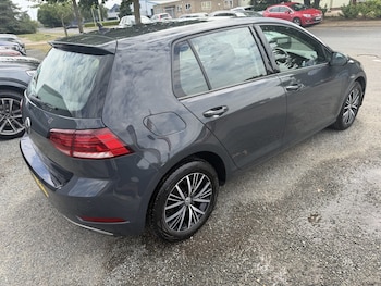 Used Volkswagen Golf 2018 for sale - 79033100: Photo