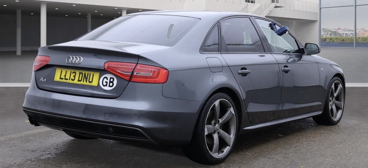 Used Audi A4 2013 for sale - 76699259: Photo 3