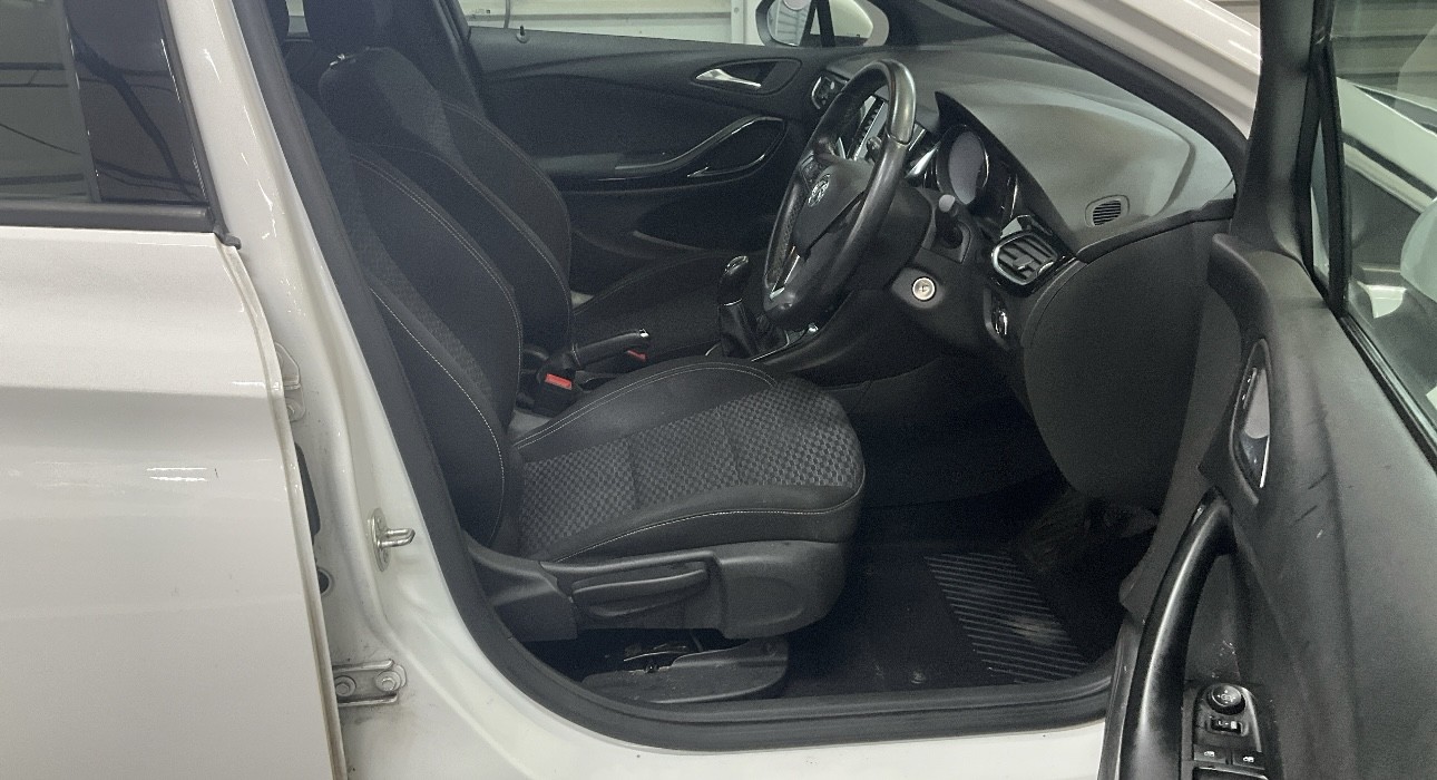 Used Vauxhall Astra 2016 for sale - 76340320: Photo 8