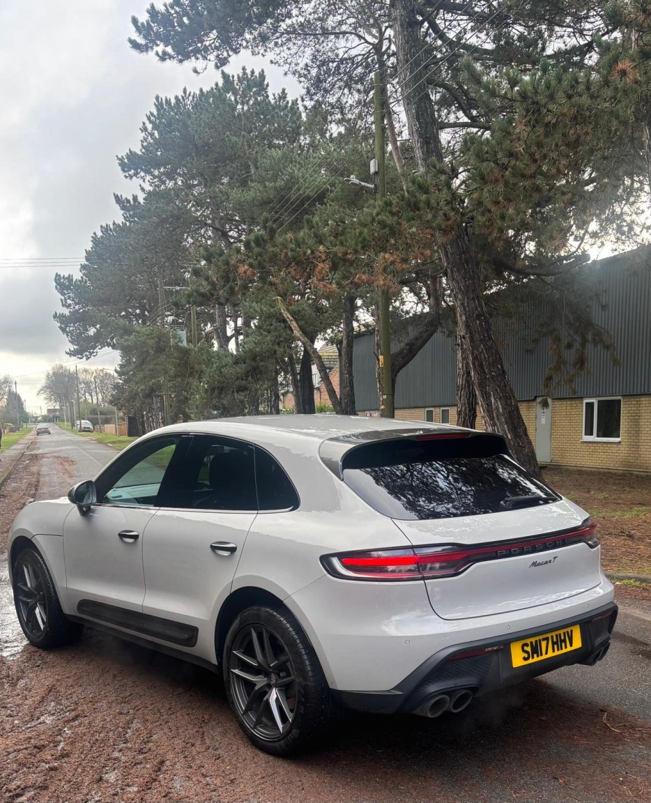 Used Porsche Macan 2022 for sale - 77162280: Photo 2