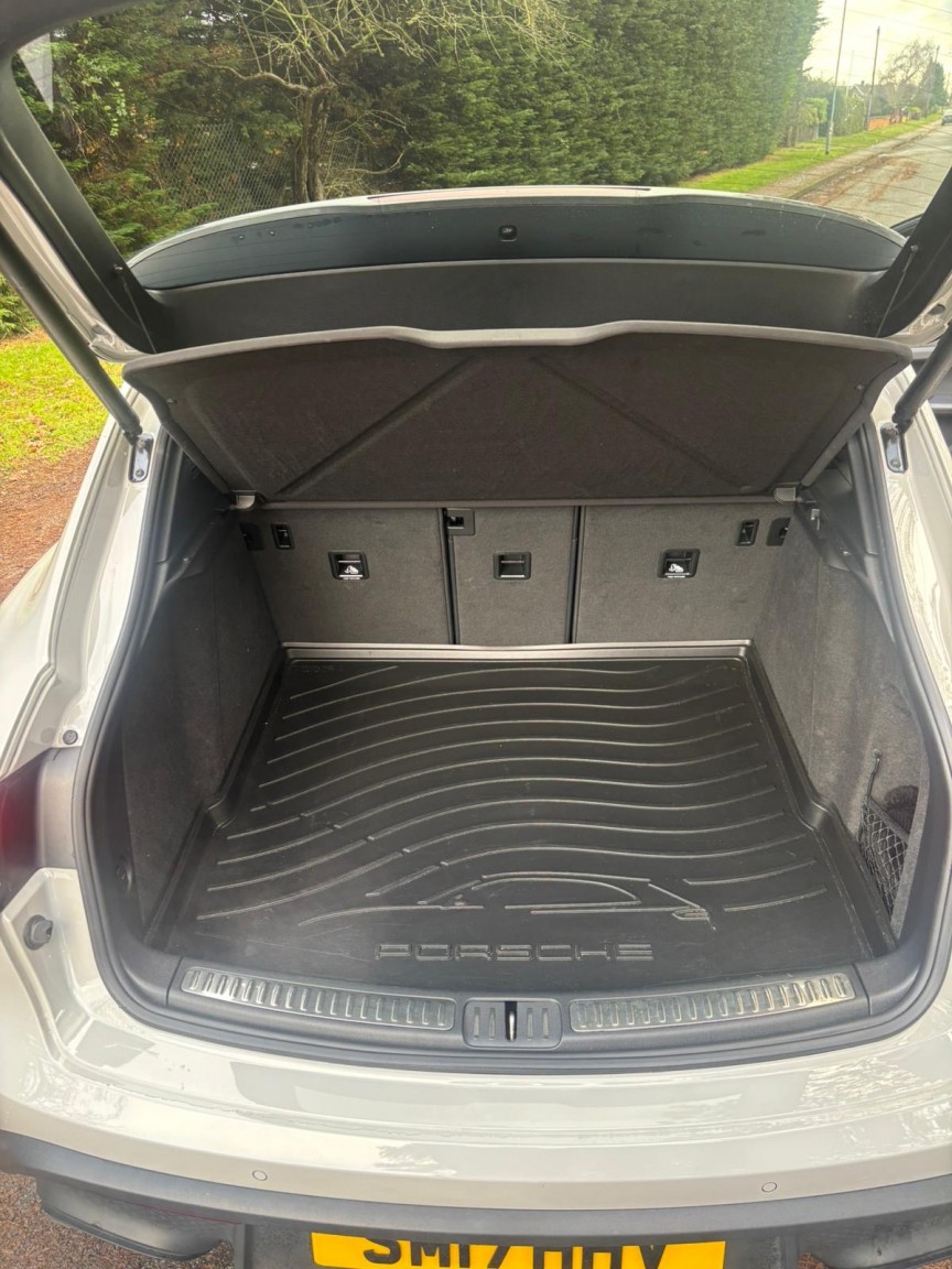 Used Porsche Macan 2022 for sale - 77162280: Photo 5