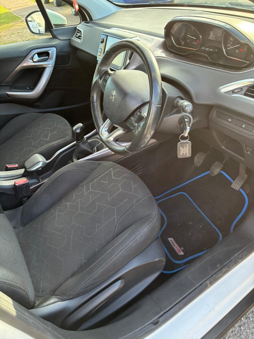 Used Peugeot 2008 2014 for sale - 77822217: Photo 6