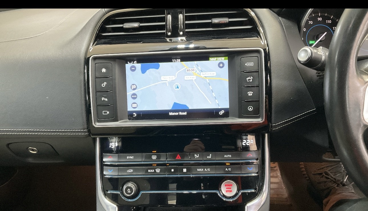 Used Jaguar XE 2016 for sale - 76956912: Photo 9