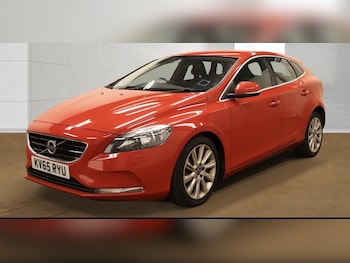 Used Volvo V40 2015 for sale - 79340833: Photo
