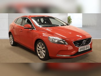 Used Volvo V40 2015 for sale - 79340833: Photo