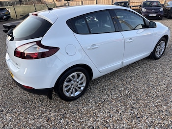 Used Renault Megane 2015 for sale - 77774801: Photo