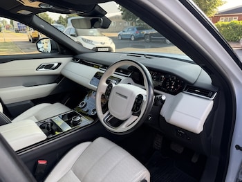 Used Land Rover Range Rover Velar 2017 for sale - 79251709: Photo
