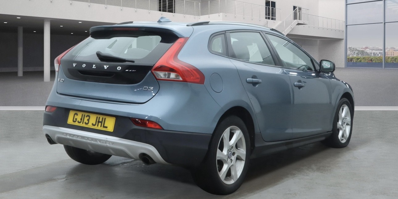 Used Volvo V40 2013 for sale - 77310713: Photo 4