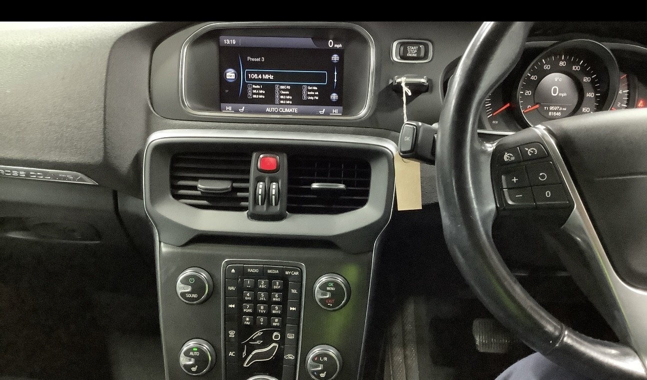 Used Volvo V40 2013 for sale - 77310713: Photo 8