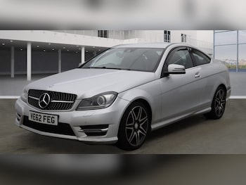 Used Mercedes-Benz C Class 2012 for sale - 77099900: Photo