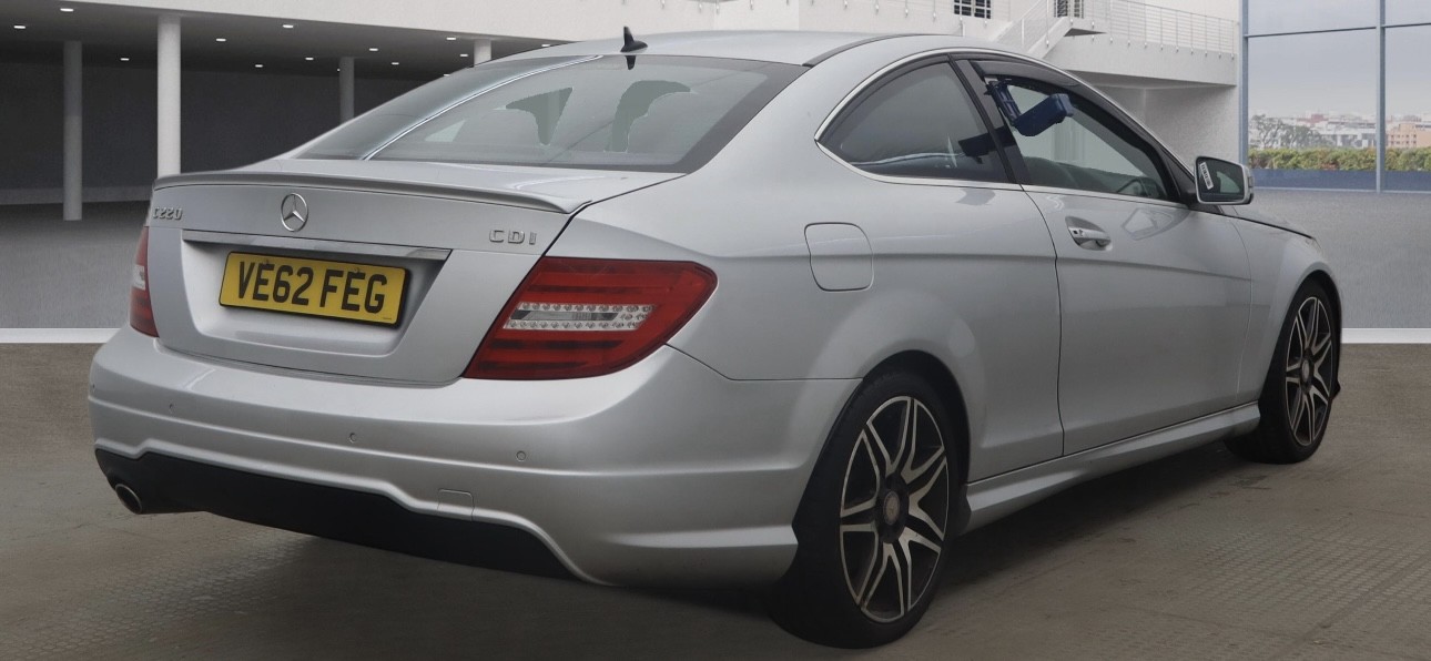 Used Mercedes-Benz C Class 2012 for sale - 77099900: Photo 6