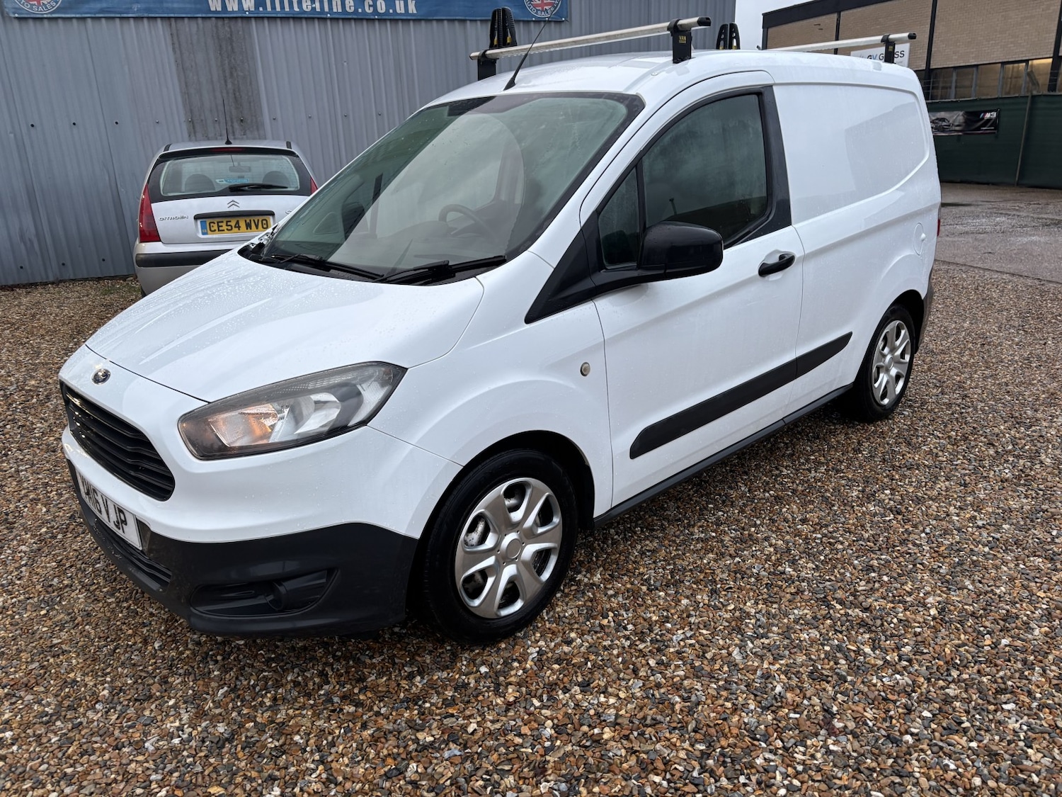 Used Ford Transit Courier 2016 for sale - 77289096: Photo 2