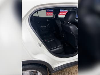 Used Mercedes-Benz GLA 2017 for sale - 79637682: Photo