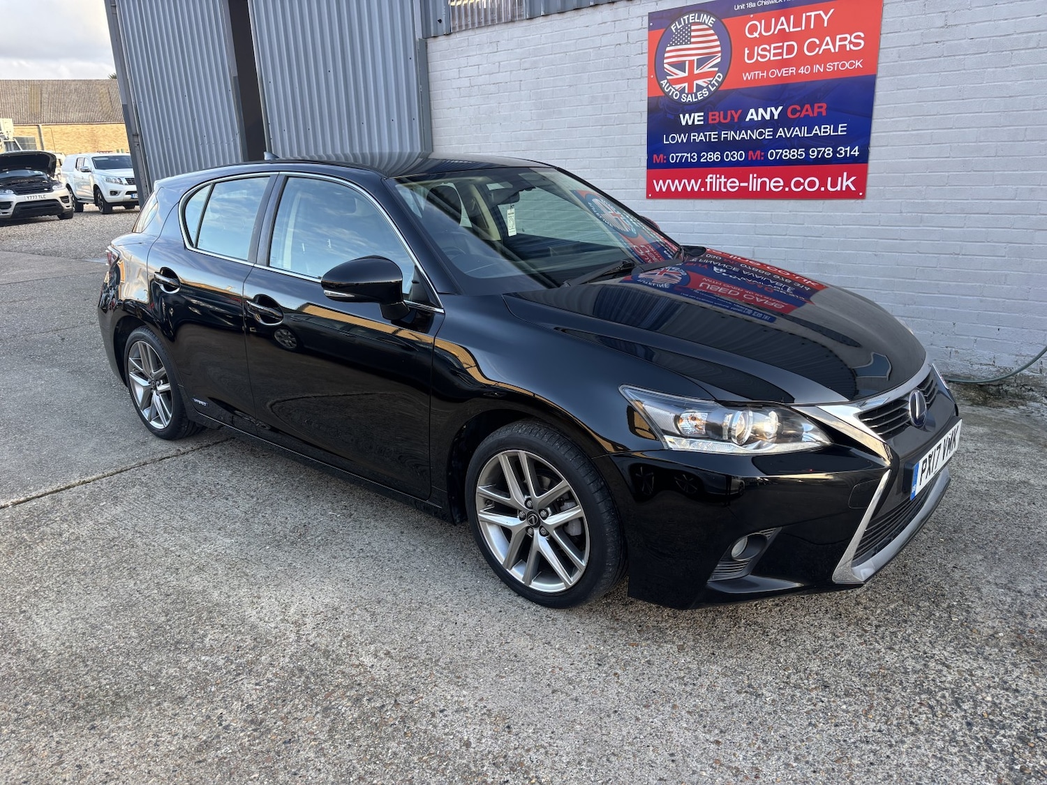 Used Lexus CT 2017 for sale - 76293221: Photo 2