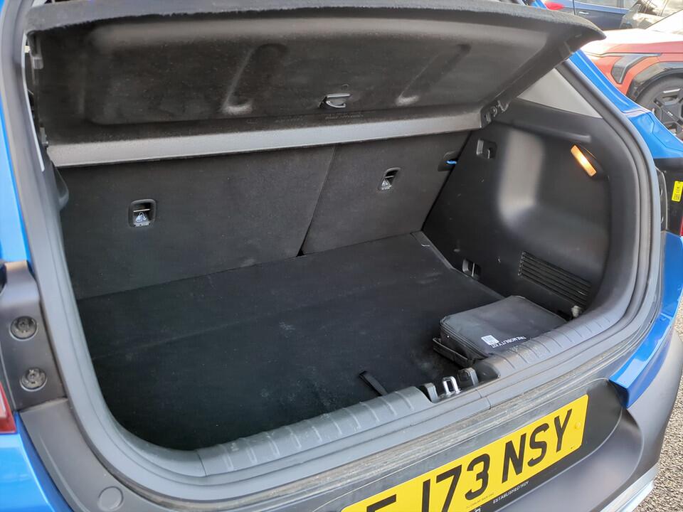 Used Kia Stonic 2023 for sale - 76633174: Photo 11