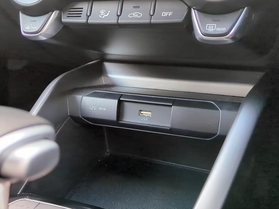 Used Kia Stonic 2023 for sale - 76633174: Photo 22