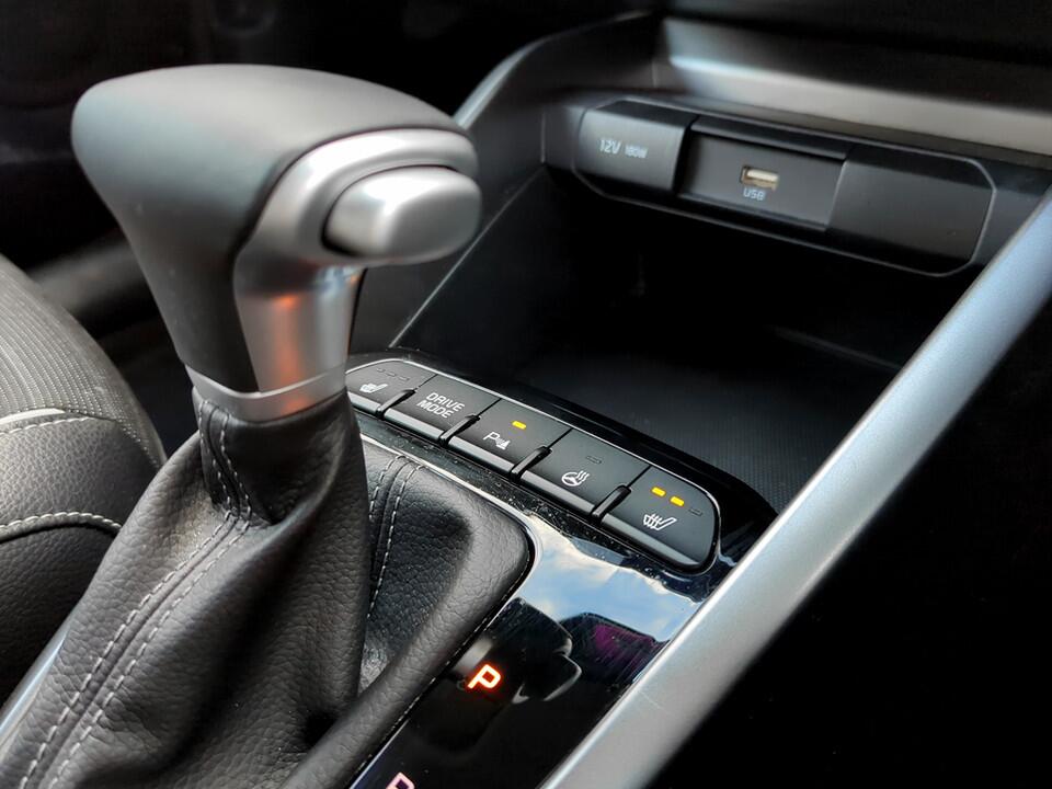 Used Kia Stonic 2023 for sale - 76633174: Photo 23