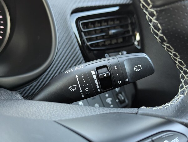 Used Kia Stonic 2022 for sale - 76151474: Photo 18