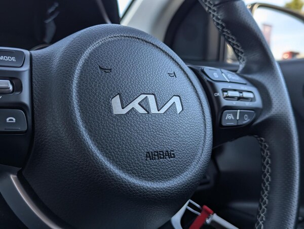 Used Kia Stonic 2022 for sale - 76151474: Photo 23