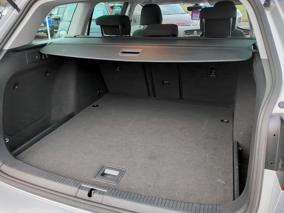 Used Volkswagen Golf 2019 for sale - 76188701: Photo 11