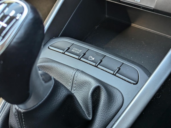 Used Kia Stonic 2022 for sale - 76151361: Photo 19