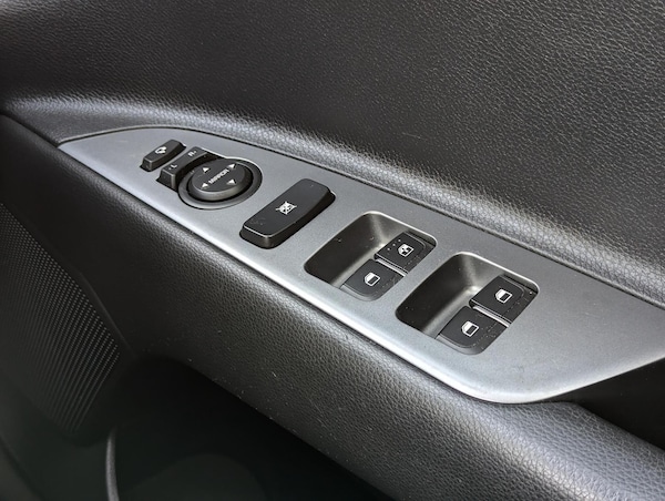 Used Kia Stonic 2022 for sale - 76151361: Photo 23