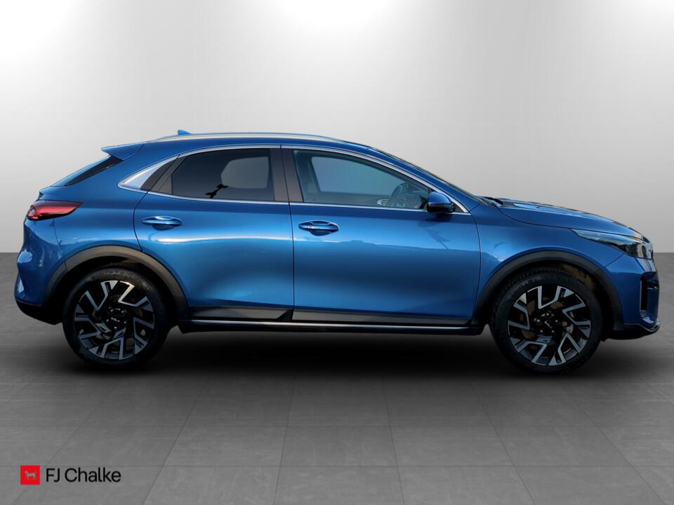 Used Kia XCeed 2023 for sale - 77090874: Photo 2