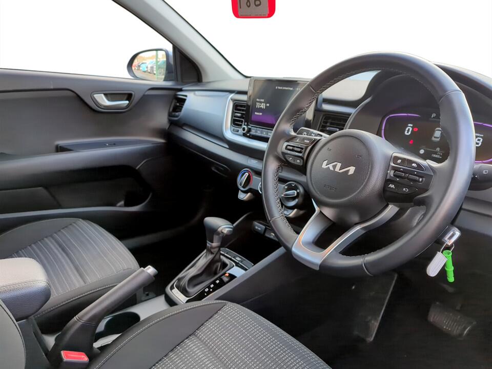 Used Kia Stonic 2024 for sale - 77387113: Photo 6