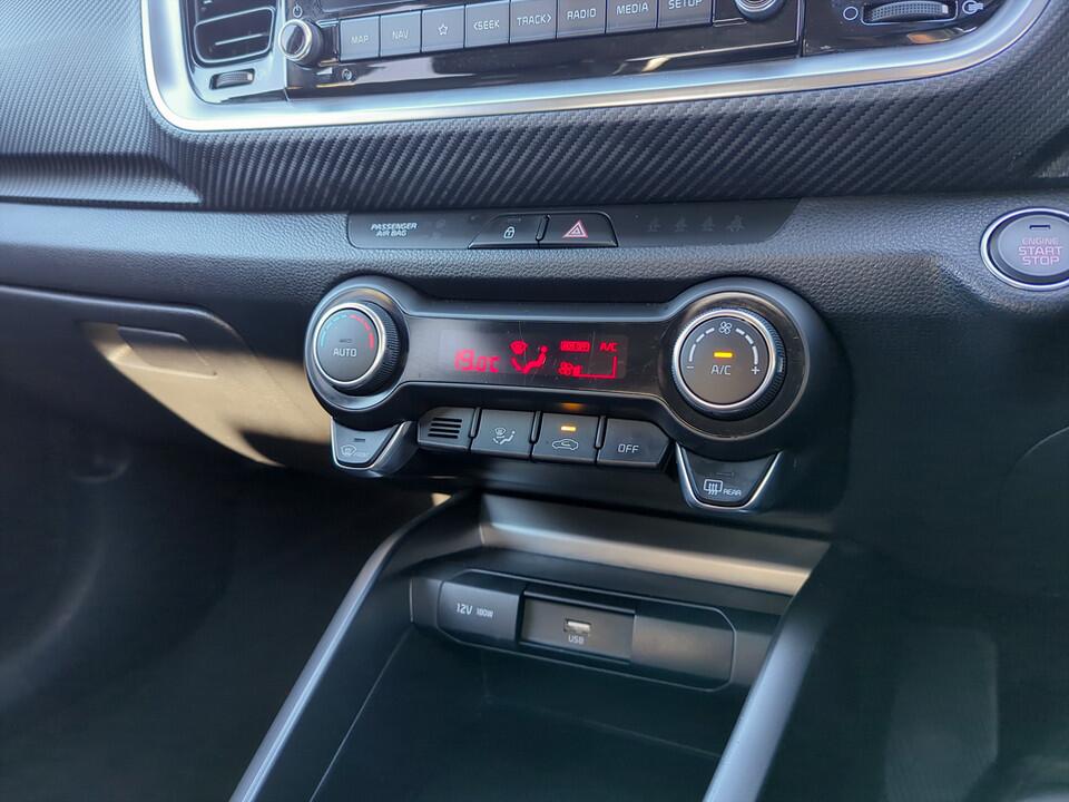 Used Kia Stonic 2023 for sale - 76850404: Photo 21