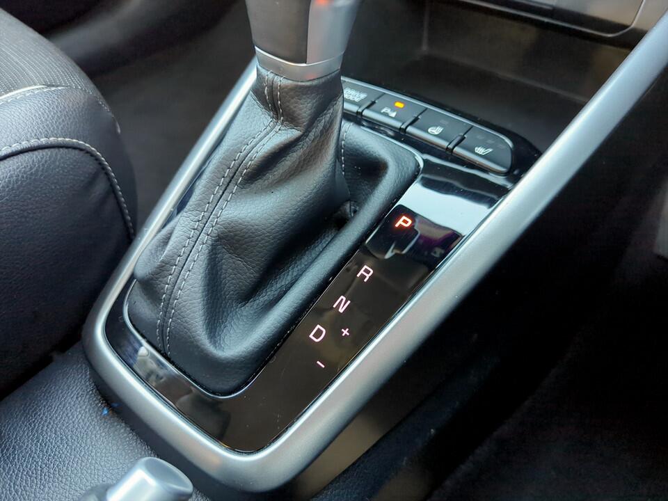 Used Kia Stonic 2023 for sale - 76850404: Photo 24