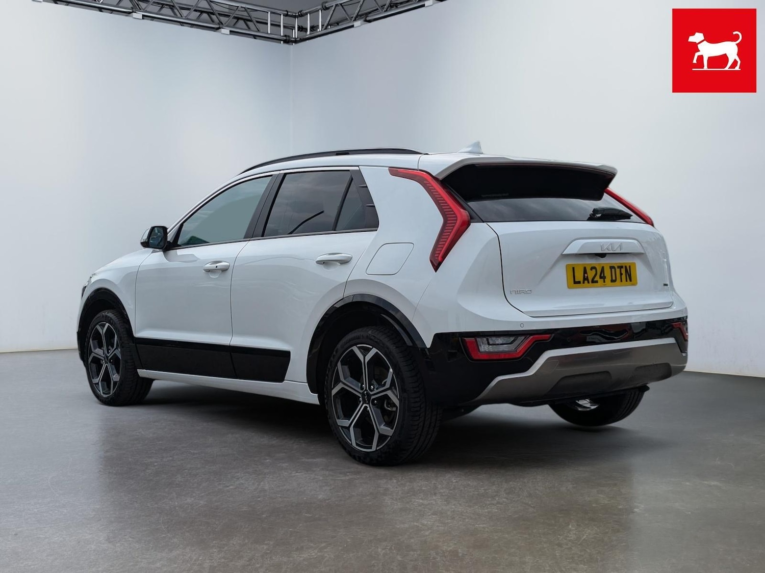 Used Kia Niro 2024 for sale - 76189686: Photo 2