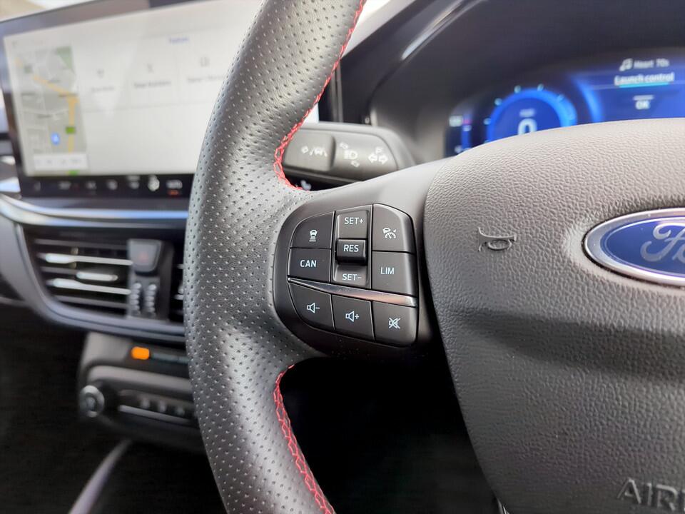 Used Ford Focus 2022 for sale - 76585248: Photo 17