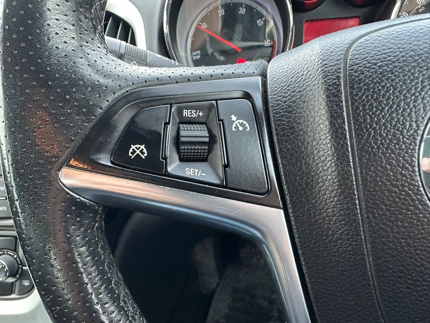 Used Vauxhall Astra 2012 for sale - 76725592: Photo 18