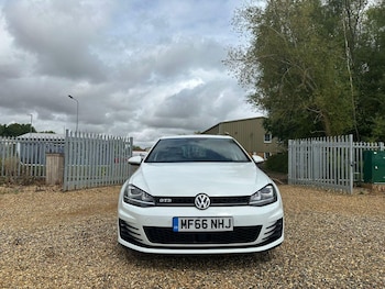 Used Volkswagen Golf 2016 for sale - 75418820: Photo