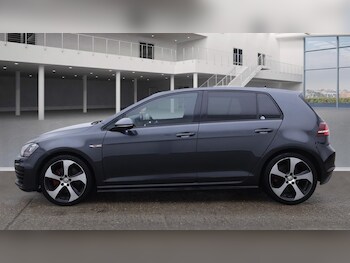 Used Volkswagen Golf 2015 for sale - 76023960: Photo
