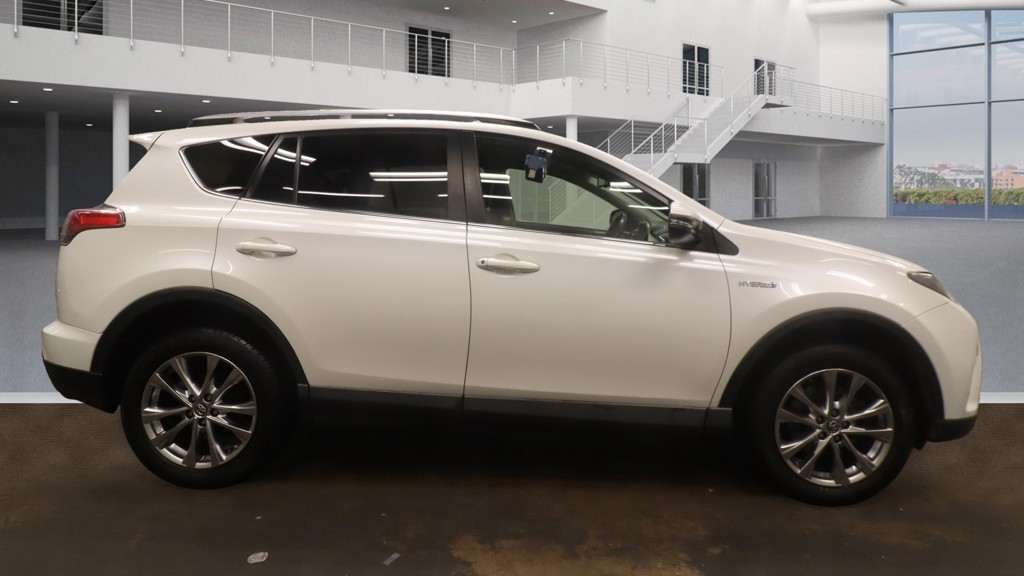 Used Toyota RAV4 2016 for sale - 76618660: Photo 7