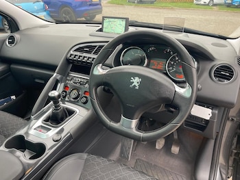 Used Peugeot 3008 2015 for sale - 76268505: Photo 2