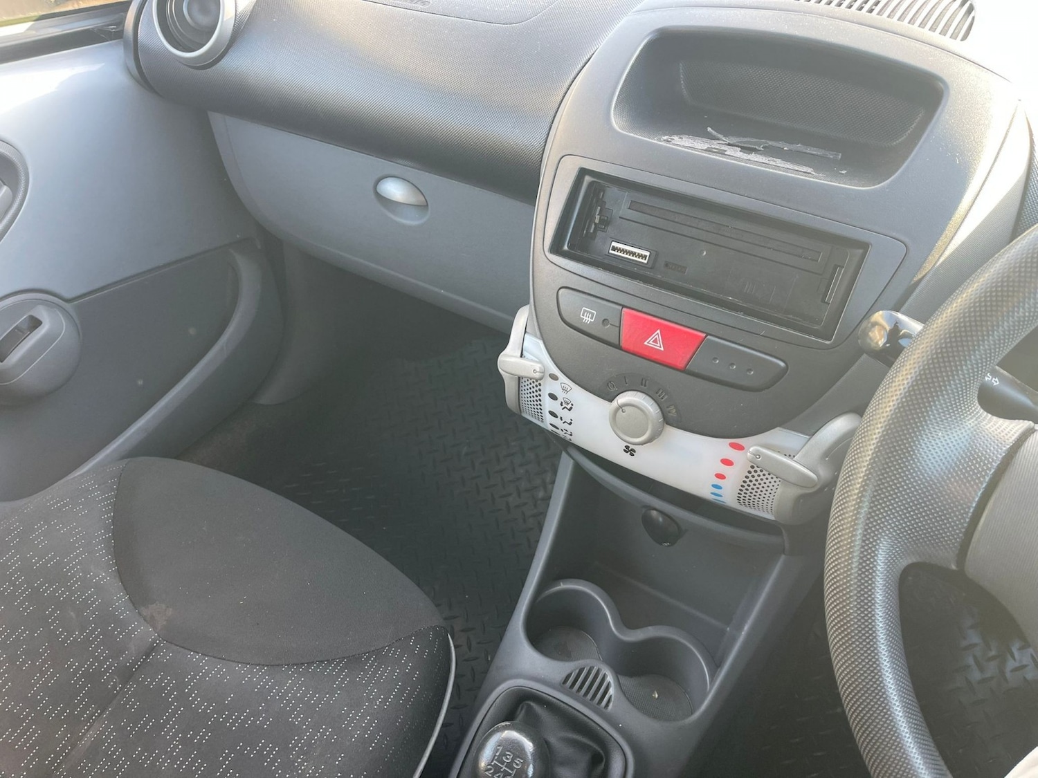 Peugeot 107 2009 - 1.0 12V Urban 3-Door - Image 15