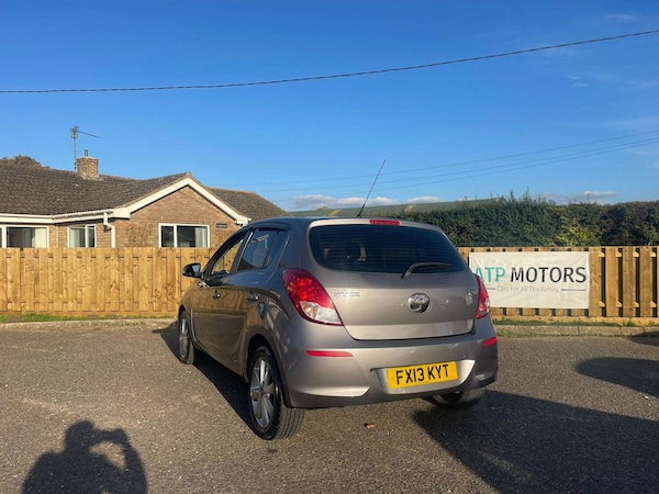 Used Hyundai i20 2013 for sale - 76120362: Photo 10