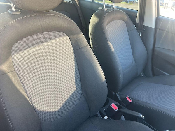 Used Hyundai i20 2013 for sale - 76120362: Photo 13