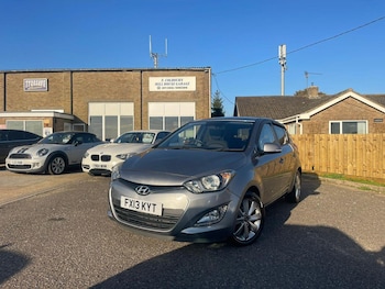 Used Hyundai i20 2013 for sale - 76120362: Photo 3