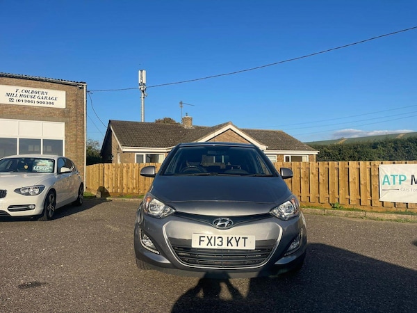 Used Hyundai i20 2013 for sale - 76120362: Photo 4