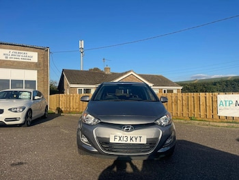 Used Hyundai i20 2013 for sale - 76120362: Photo 4
